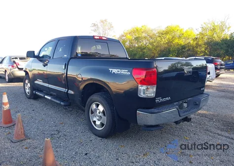 2013 Toyota Tundra Grade 4.6L V8 z USA, uszkodzony, nr VIN 5TFUM5F12DX045330